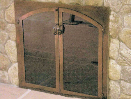 Chatham Square to Arch All acid oil rubbed bronze finish with twin doors, standard smoked glass. Comes with slide mesh spark screen.